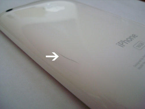 IPhone_crack_1 Hairline cracks have been known to form in the iPhone's body.