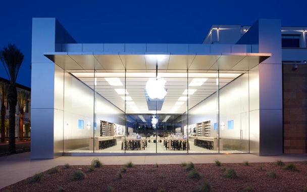 Scottsdale's aquarium-like store. Photo: Apple.