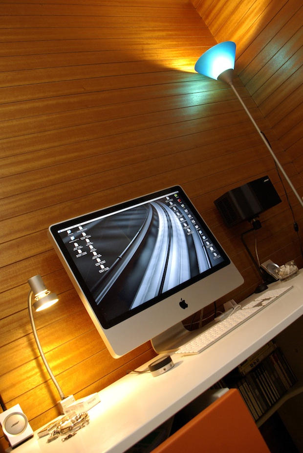 Apple's popular iMac is rumored to get a refresh soo. Many are hoping Blu-Ray will be added, but that' sunlikely. CC-licensed pic of an iMac by QuattroVageena: http://www.flickr.com/photos/quattrovageena/1709649008/