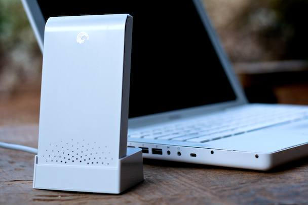 The FreeAgent, ready for work in its solid FireWire 800 dock.