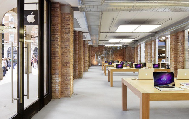 20110315-london-applestore.jpg