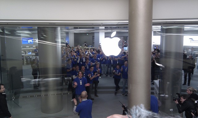 5577342389_b57f800564_z