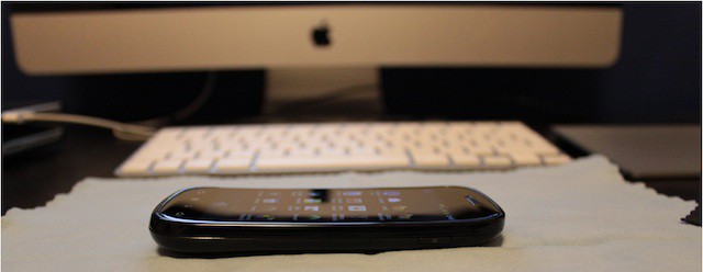 Samsung-Nexus-S-curved-glass