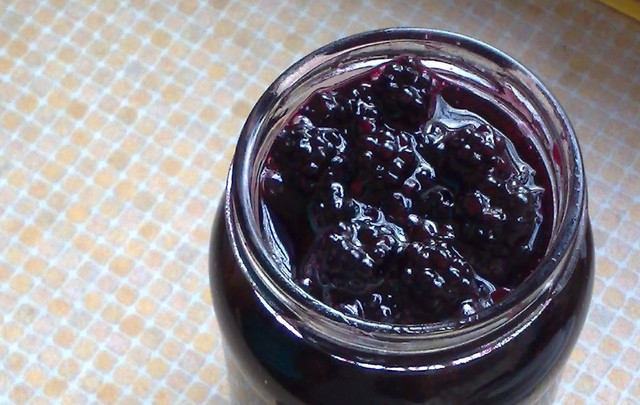 Does iCloud Put RIM's BlackBerry in a Jam? (Photo by Podknox)