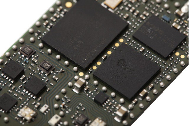 A simple new circuit could double iPhone data speeds. Photo: Apple