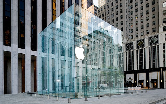 Steve Jobs originally wanted the Fifth Avenue Store to be even bigger.