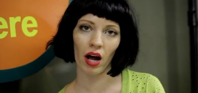 hooker-uses-square-iphone