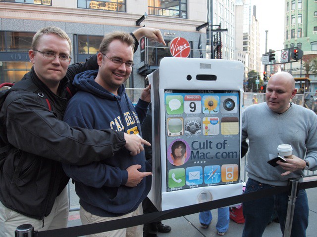 Scenes From The Iphone 4s Launch In San Francisco [gallery] Cult Of Mac