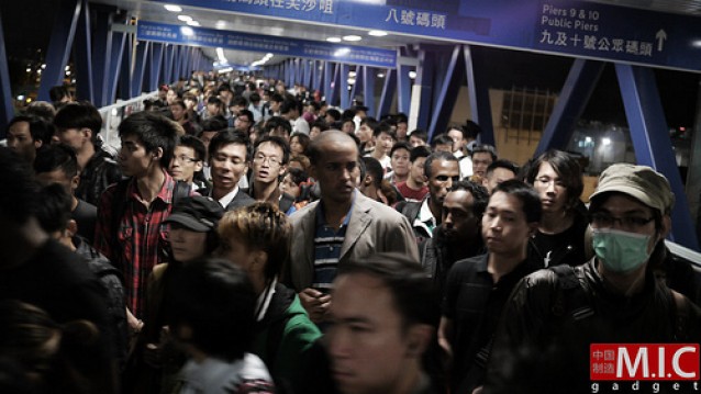iPhone-4S-queues-Hong-Kong