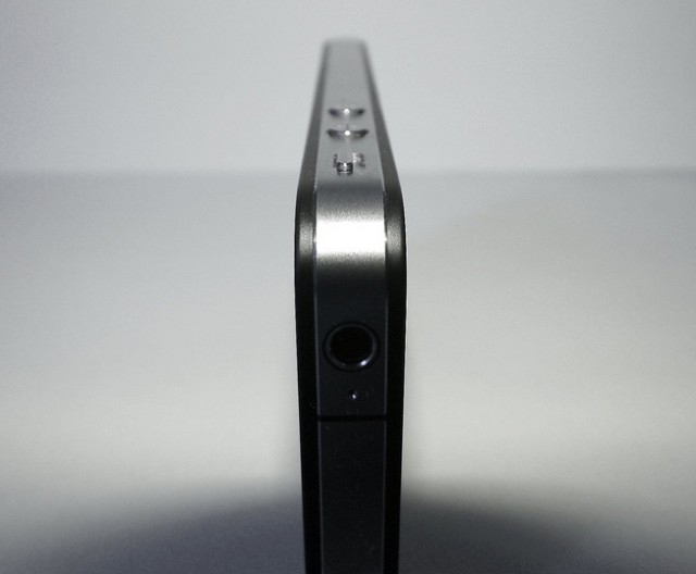 iphone-4-close-edge