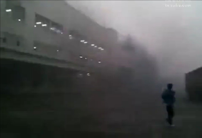 ipad2-plant-explosion