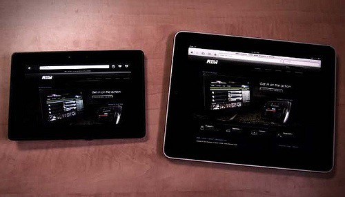 PlayBook versus iPad (Photo by The GameWay - http://flic.kr/p/9p5XMz)