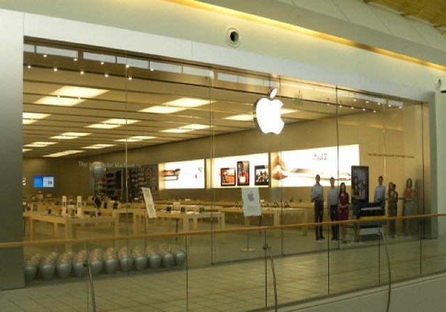 Apple-store-Northlake-Mall-Charlotte