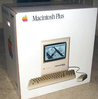 Macintosh Plus Box
