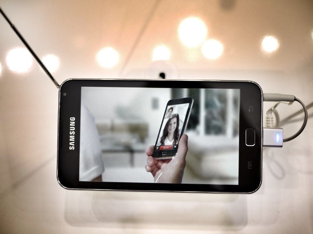 Hey, Samsung. 1995 called and they say they want their phone back