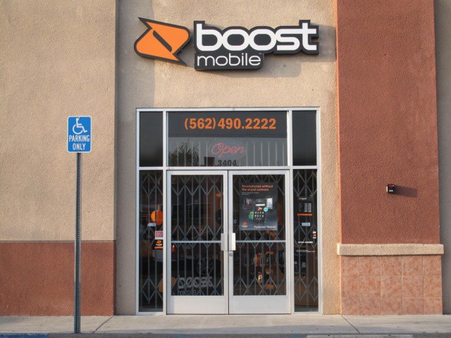Boost-Mobile-store