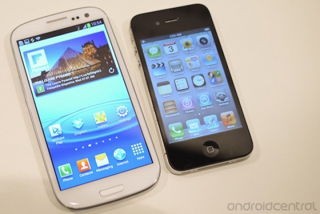 Switching from the iPhone to the Galaxy S III? You're crazy. Here's an app to help you switch.