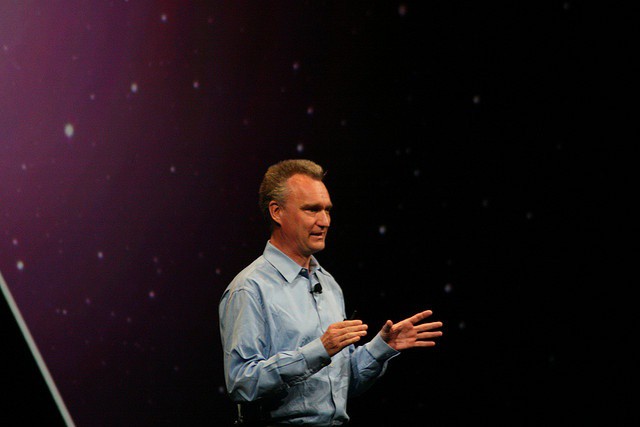 Bertrand Serlet onstage at a 2009 Apple event.