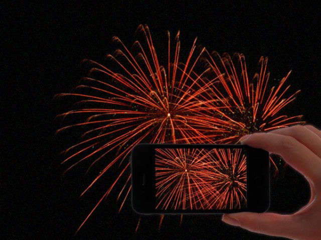 A few simple tips that will help you take better firework photos on your iPhone this Independence Day.