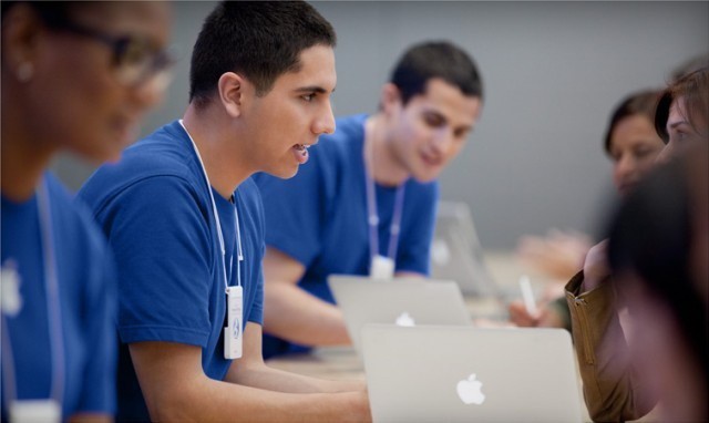 Apple's retail stores offer managers and executives great lessons about employee engagement and corporate culture.