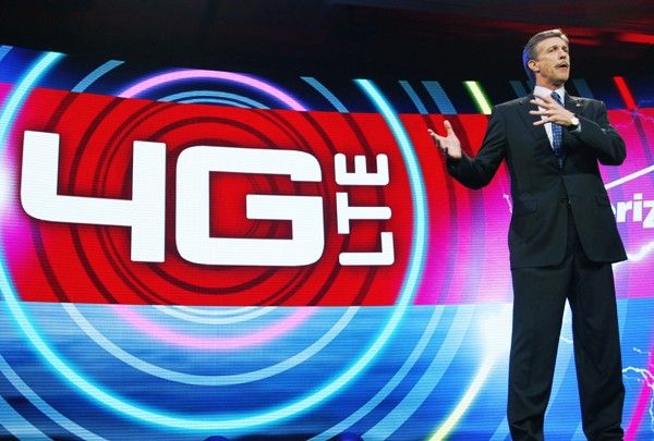 254546-verizon-wireless-president-and-ceo-dan-mead-speaks-at-the-verizon-pres