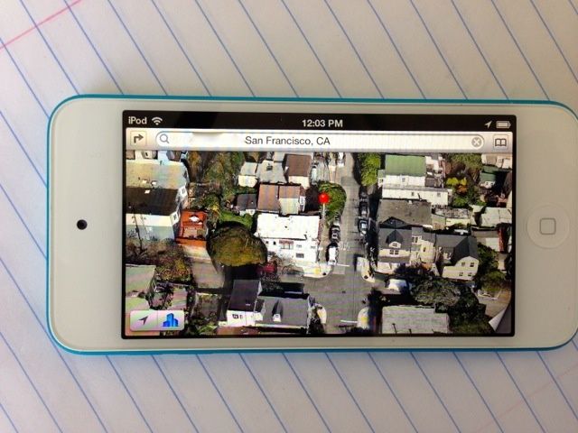 2012_iPod_touch_5th_gen_09