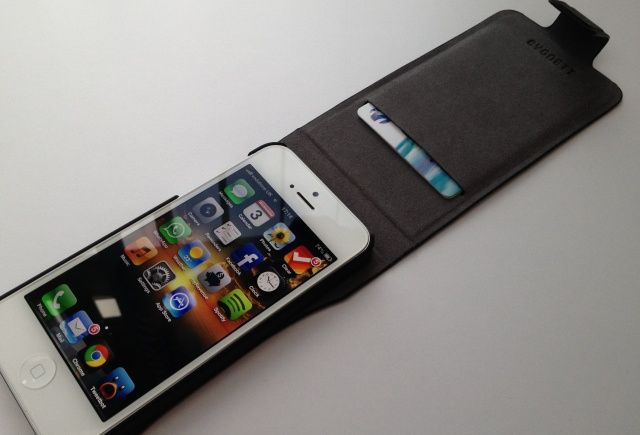 Cygnett-Lavish-iPhone-5