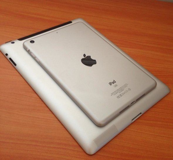 iPad mini next to iPad