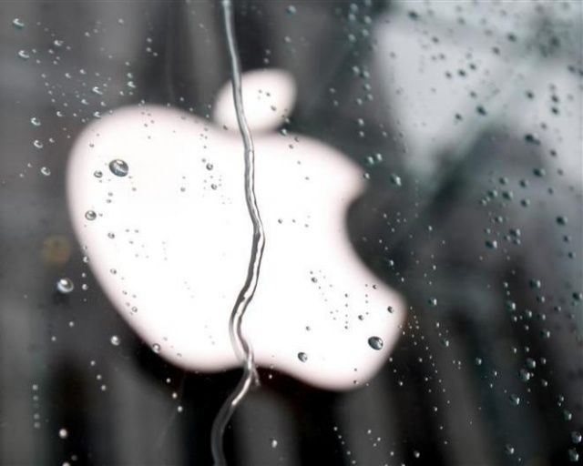 Apple logo drops