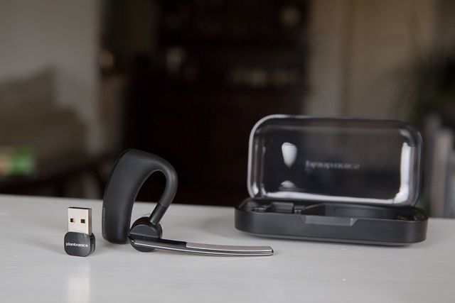 Plantronics Voyager Legend UC means hands-free calling on iOS or Mac.
