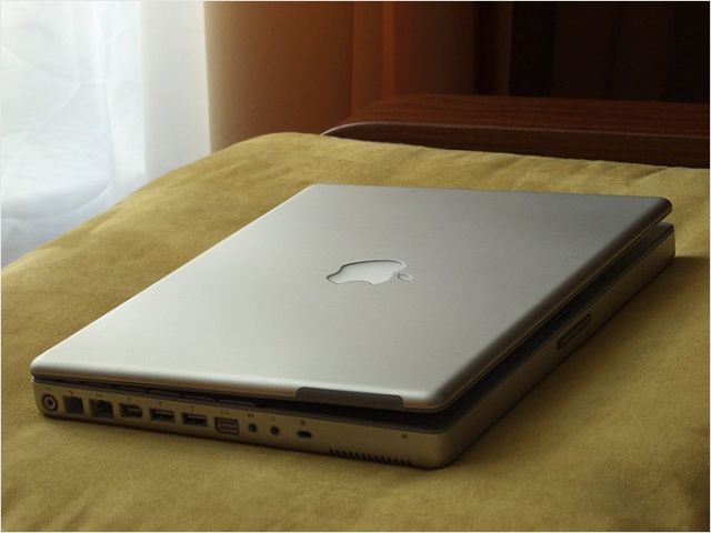 Apple-PowerBook-G4-12-inch_2