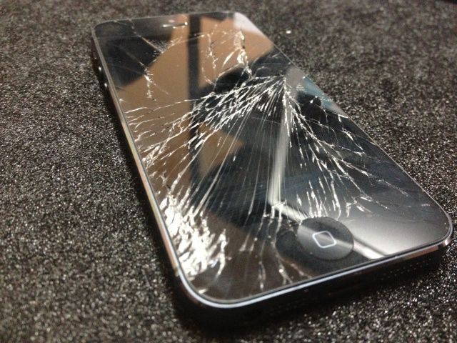 broken-iPhone-5
