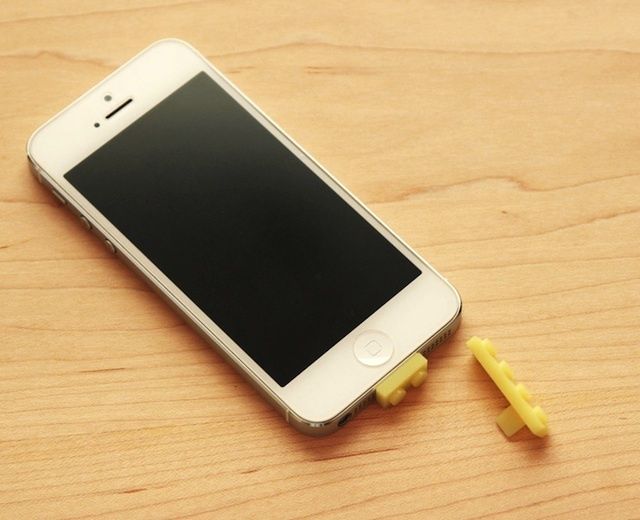 LEGOiphoneadapter