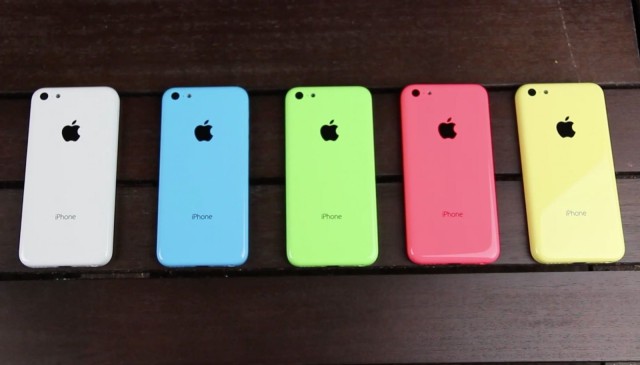 iPhone 5C colors via iCrackUriDevice