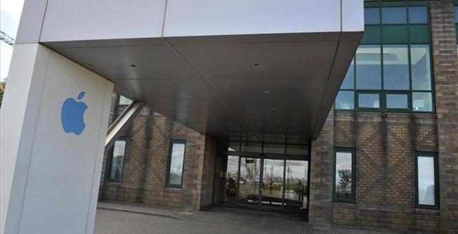 2013-05-21T124115Z_1_CBRE94K0Z9700_RTROPTP_3_USA-TAX-APPLE-IRELAND