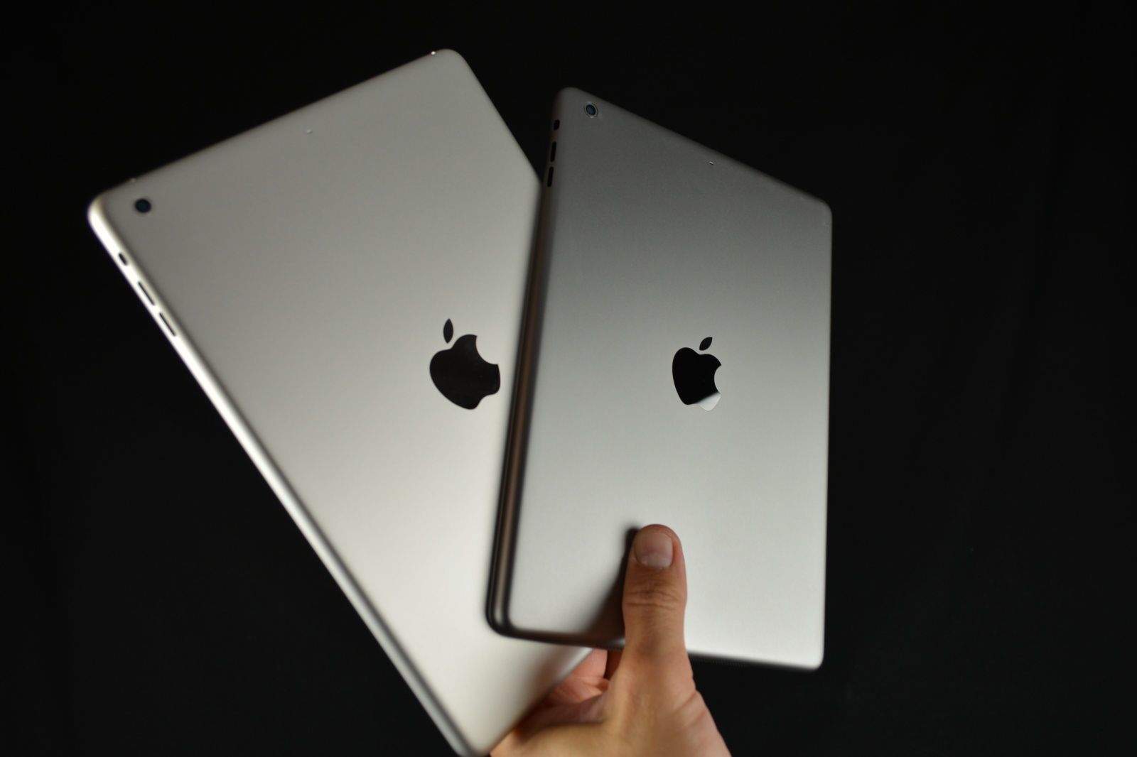 More Photos Of Silver And Space Grey iPad 5 Surface, But Where's The