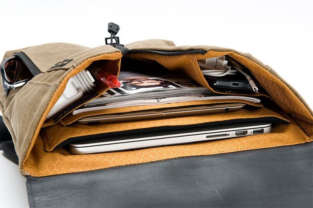 staad-backpack-slim-interior-view-with-gear
