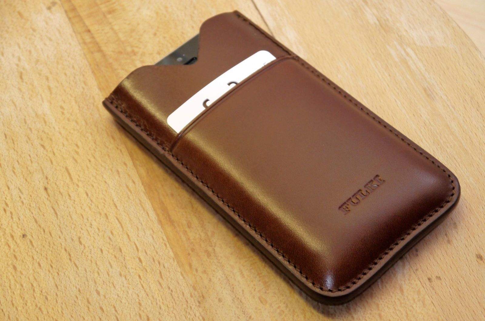 Fulki-Pocket-iPhone