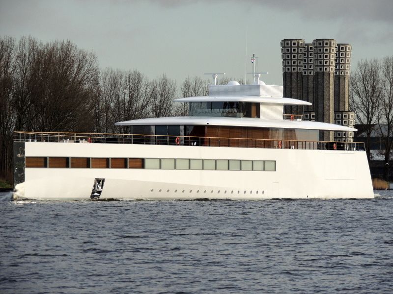 Steve Jobs' yacht was designed by Philippe Starck.