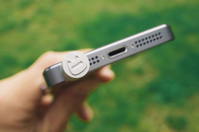 Ther mood 01 A little Robocat personality adds charm to an otherwise boring design.