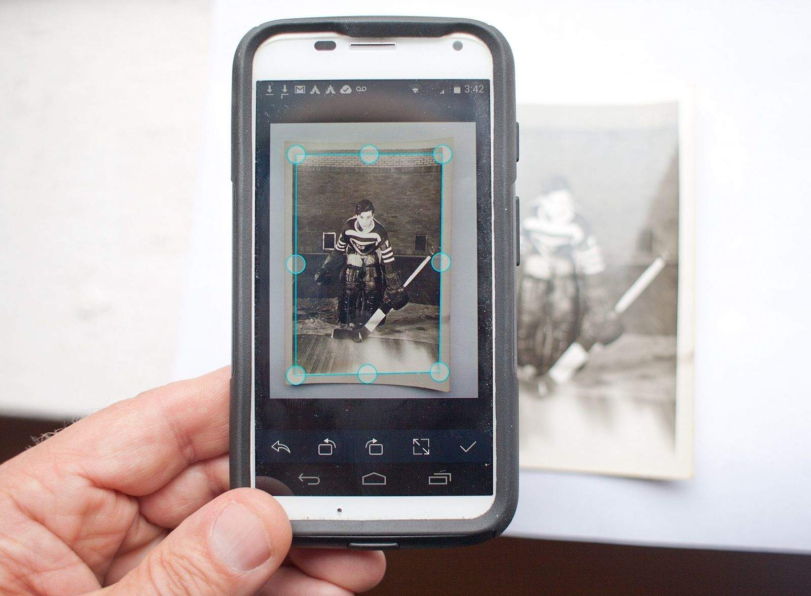 Scanning apps will let you turn a pile of photos into a useful digital archive. Photo: David Pierini/Cult of Mac