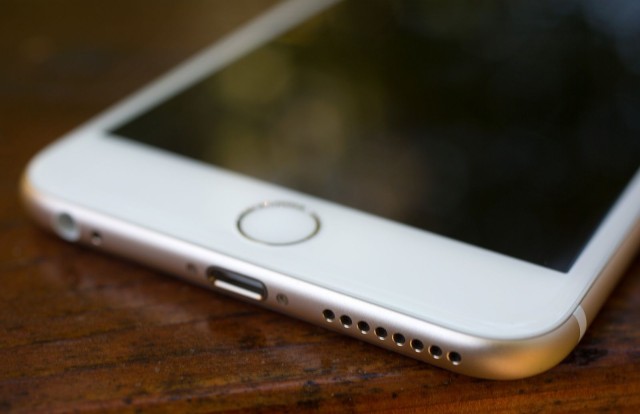 The 6 Plus is unbelievably thin. Photo: Jim Merithew/Cult of Mac