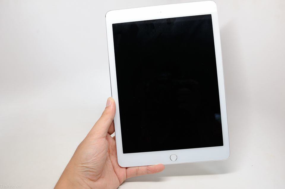 This will probably be what the iPad Air 2 looks like.