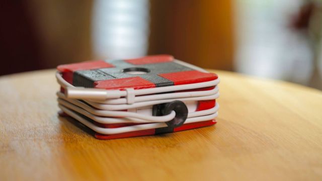 Meezy_Cube_MagSafe_protective_case_2 Meezy_Cube_MagSafe_protective_case_2