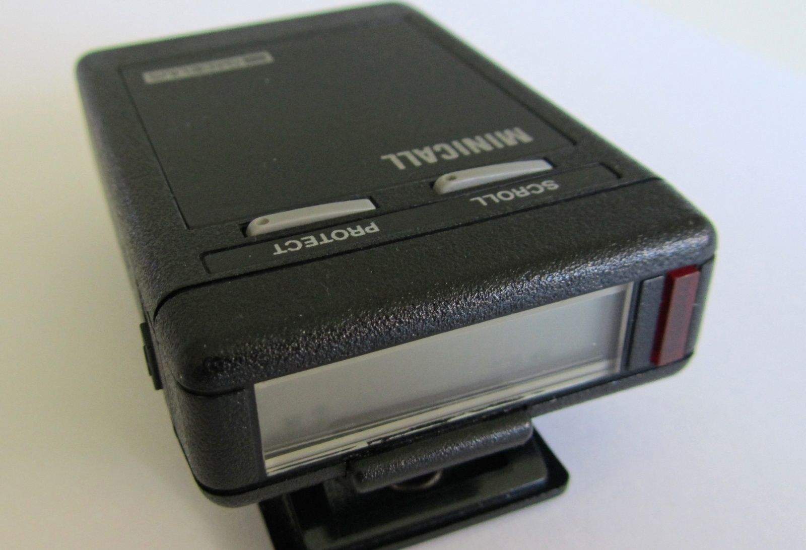 Yo, Apple the 90's are paging you. Photo: Hades2K