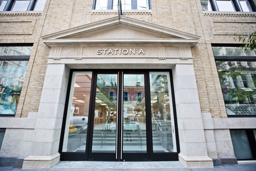 What was once Restoration Hardware is now a SoHo Apple Store. Photo: Flickr