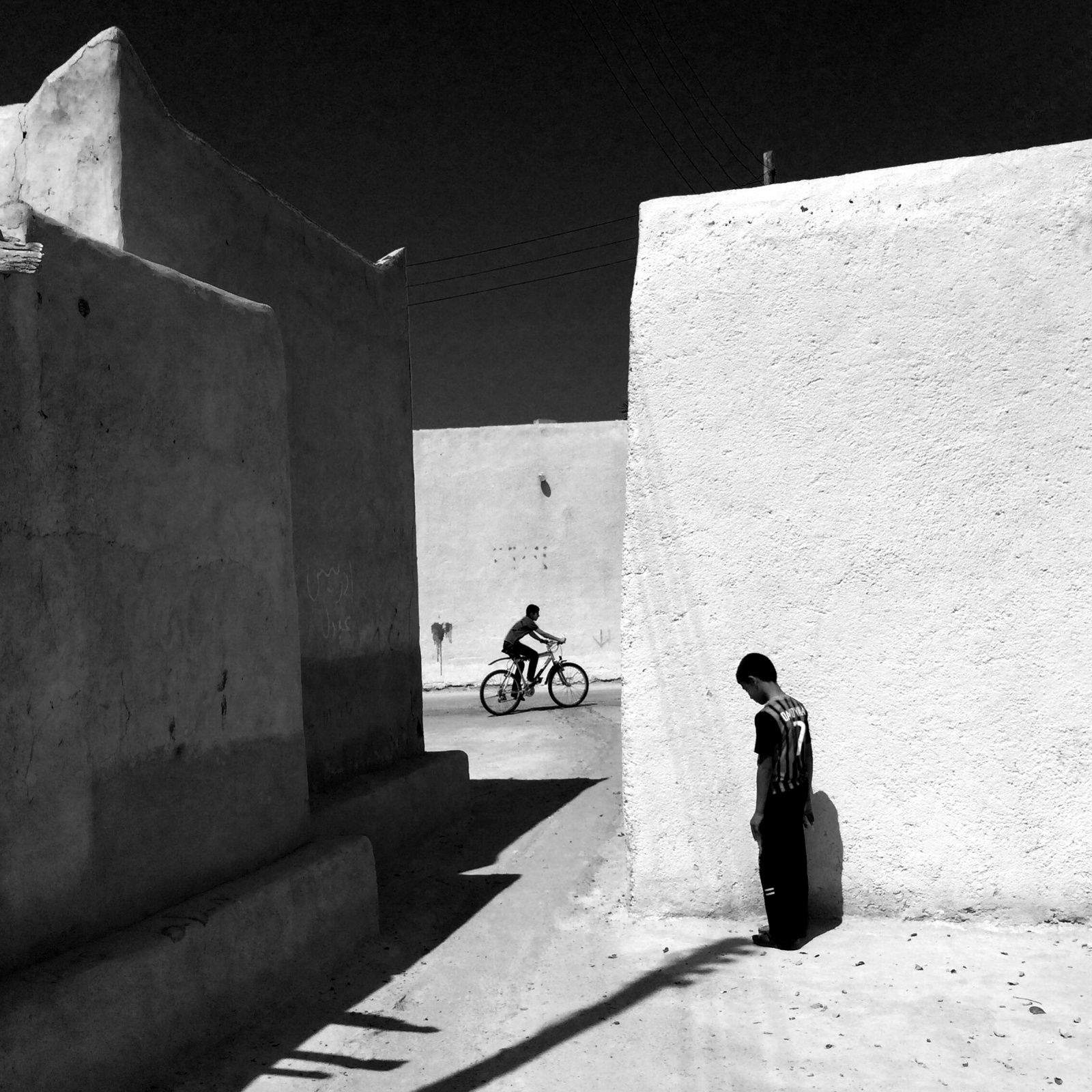 An alley in an old part of Kish Island, Iran, by Ako Salemi