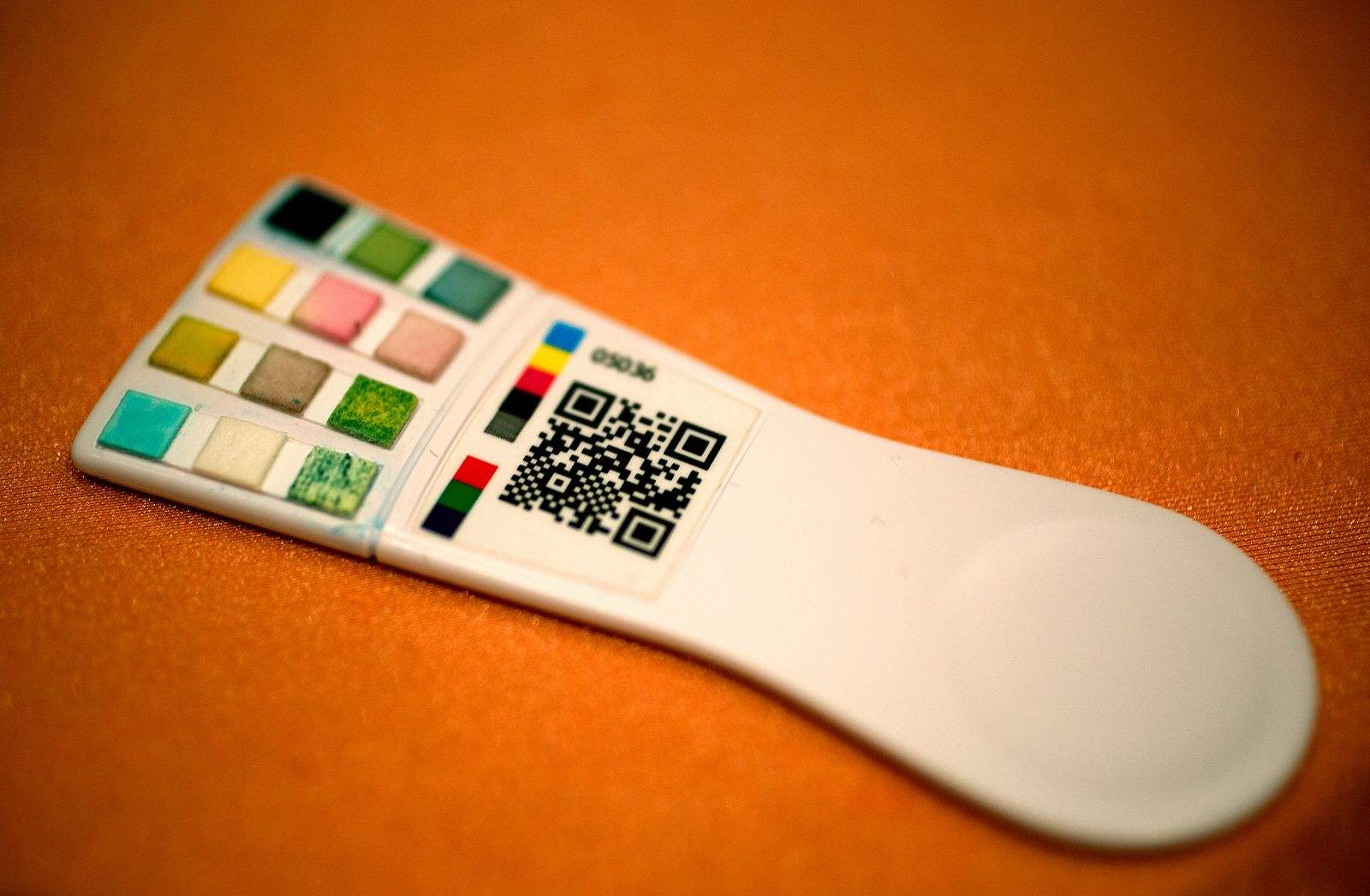 The Snanaflo lets you do at-home urinalysis test.  Photo: Jim Merithew/Cult of Mac
