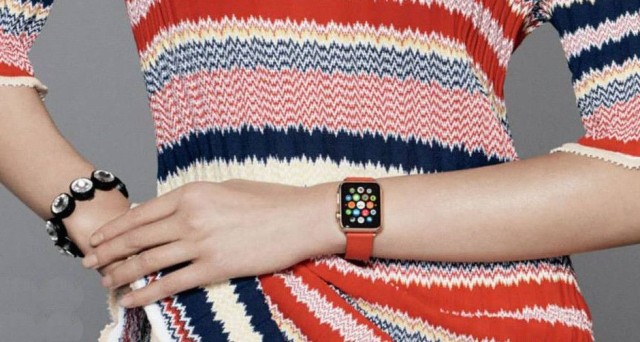 The Apple Watch modeled in Vogue China last October. Photo: Vogue China