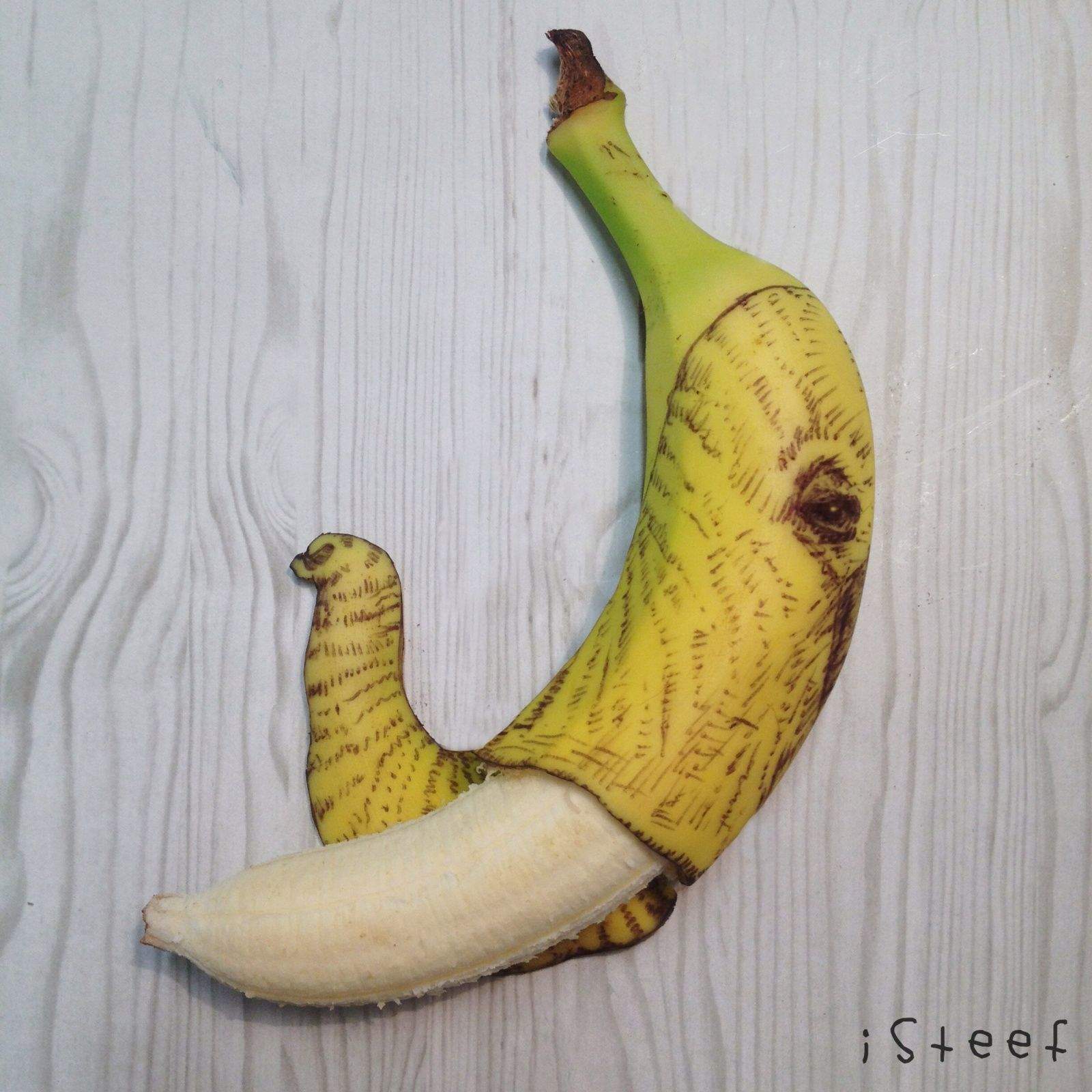 Stephan Brusche finds bananas to be a great surface for drawing and regularly posts his Fruitdoodles to Instagram. Photo: Stephan Brusche